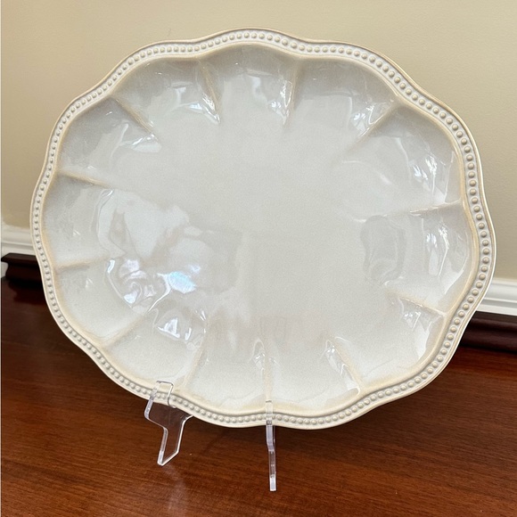 Beautiful platter and dip bowl - Picture 3 of 11